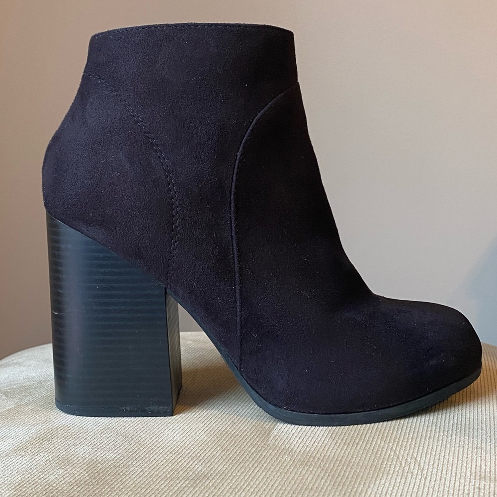 Chunky Heel Booties - Picture 3 of 5